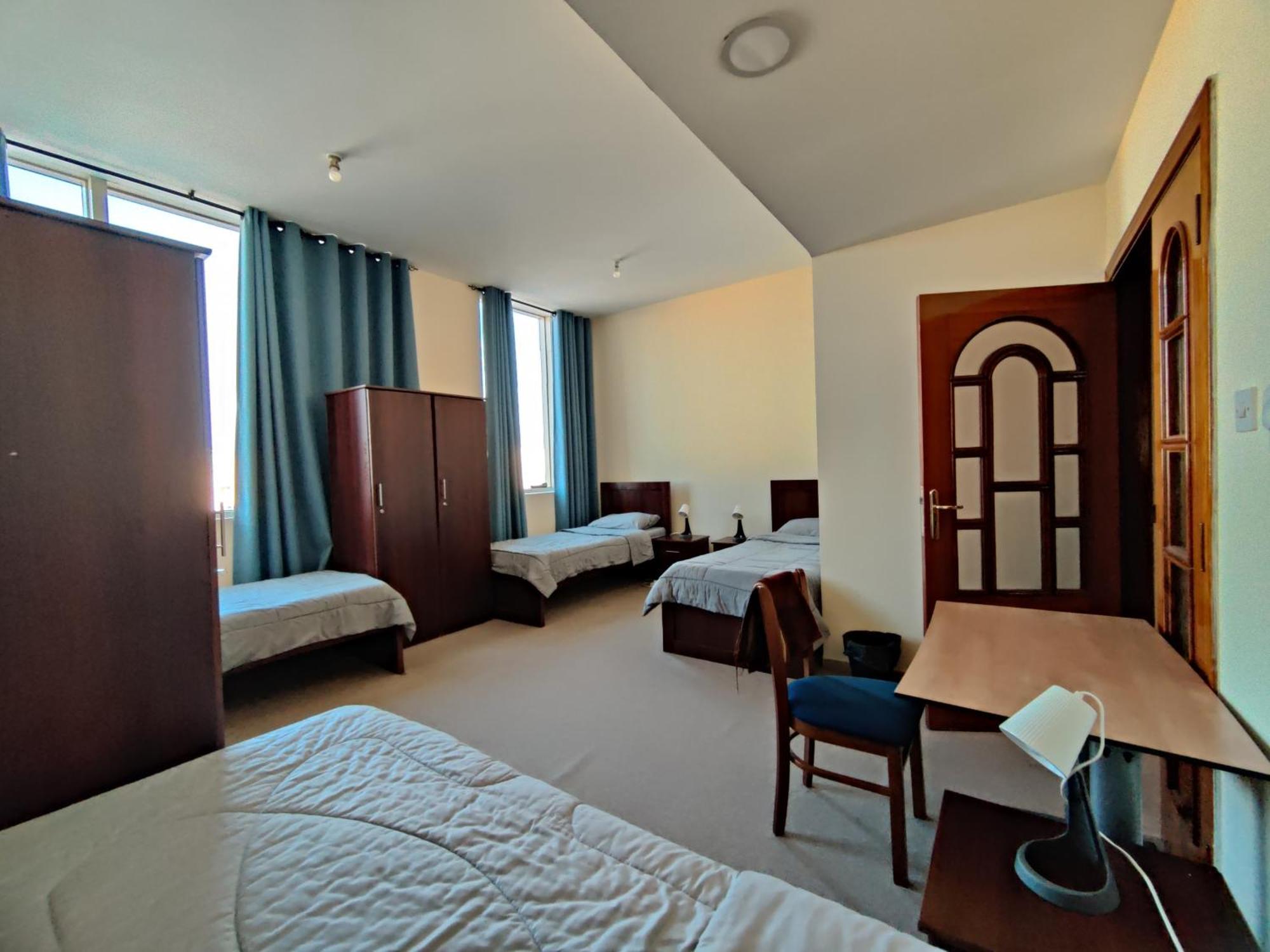 Oasis Hostel Abu Dhabi Exterior photo